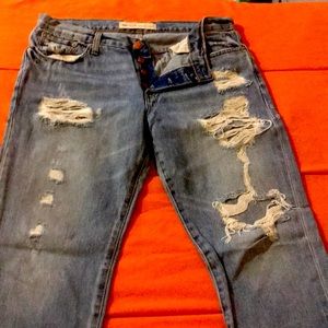 Women’s Gap distressed relaxed boyfriend jean